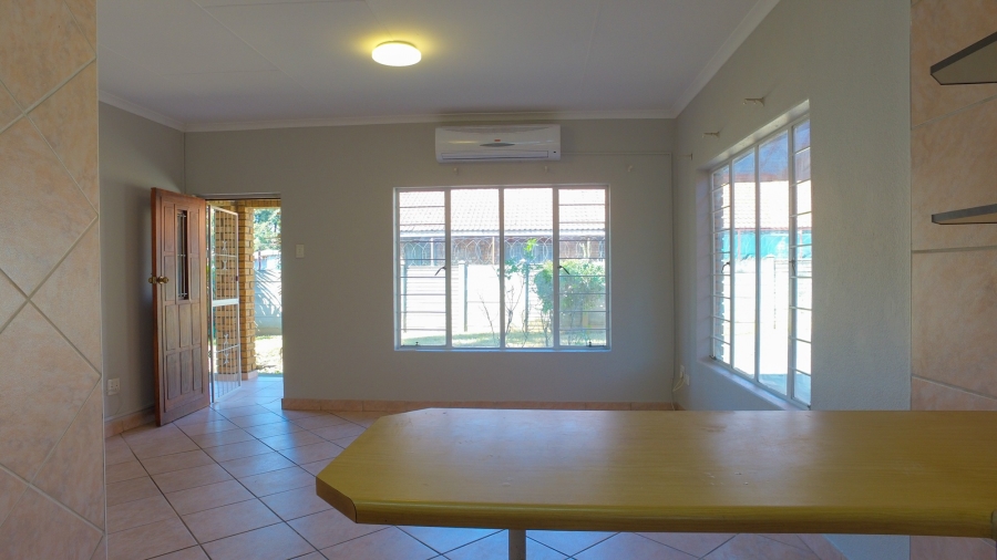 2 Bedroom Property for Sale in Oos Einde North West